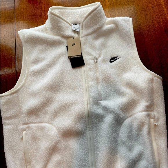 🔥NWT NIKE WINTERIZED VEST 🥶 SIZE L - Picture 4 of 9